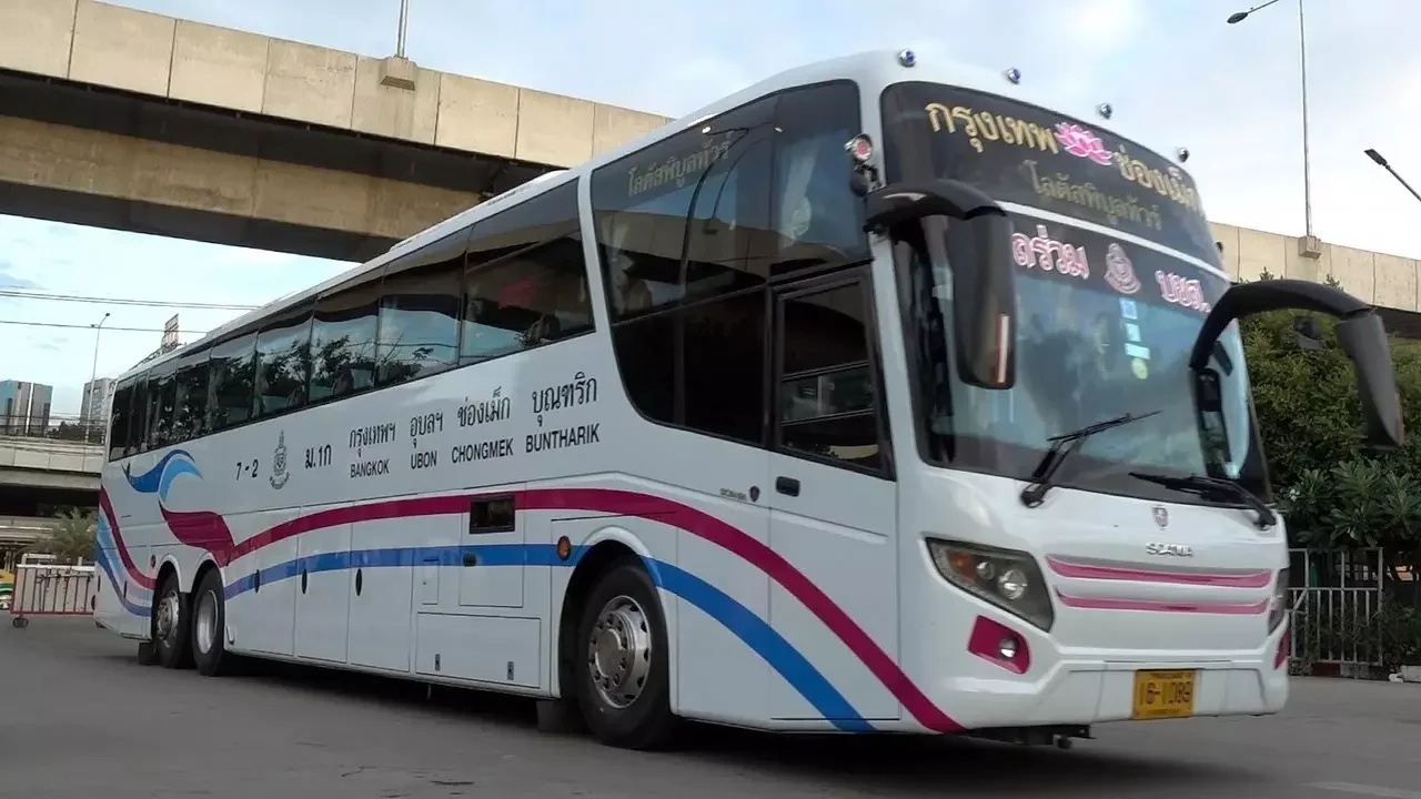 ภาพรถโลตัสพิบูลทัวร์